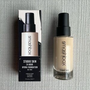 Smashbox Studio Skin 24 Hour Hydra Foundation - 0.3 Fair neutral